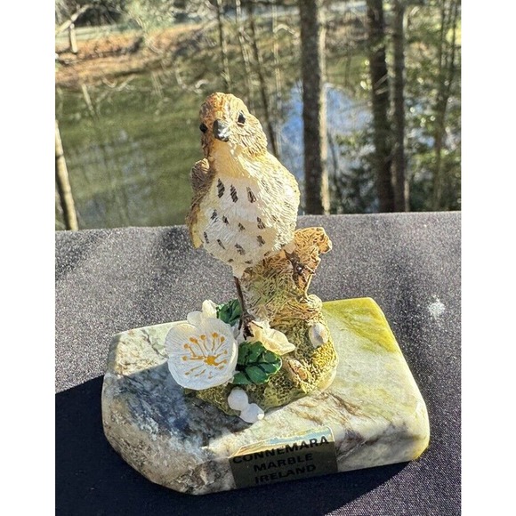 Bird Sitting on Piece of Connemara Marble from Ireland Marked EPL -S89 - Picture 3 of 9